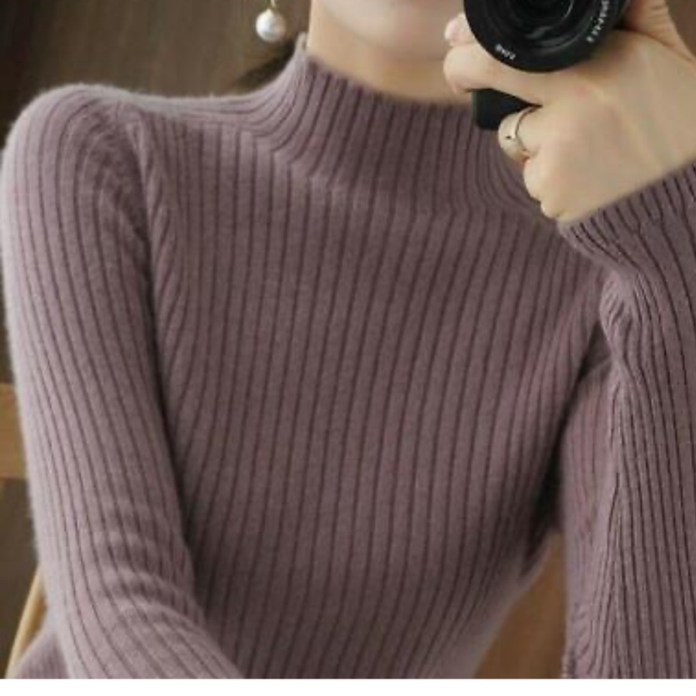 BLASHE turtleneck women’s size Medium